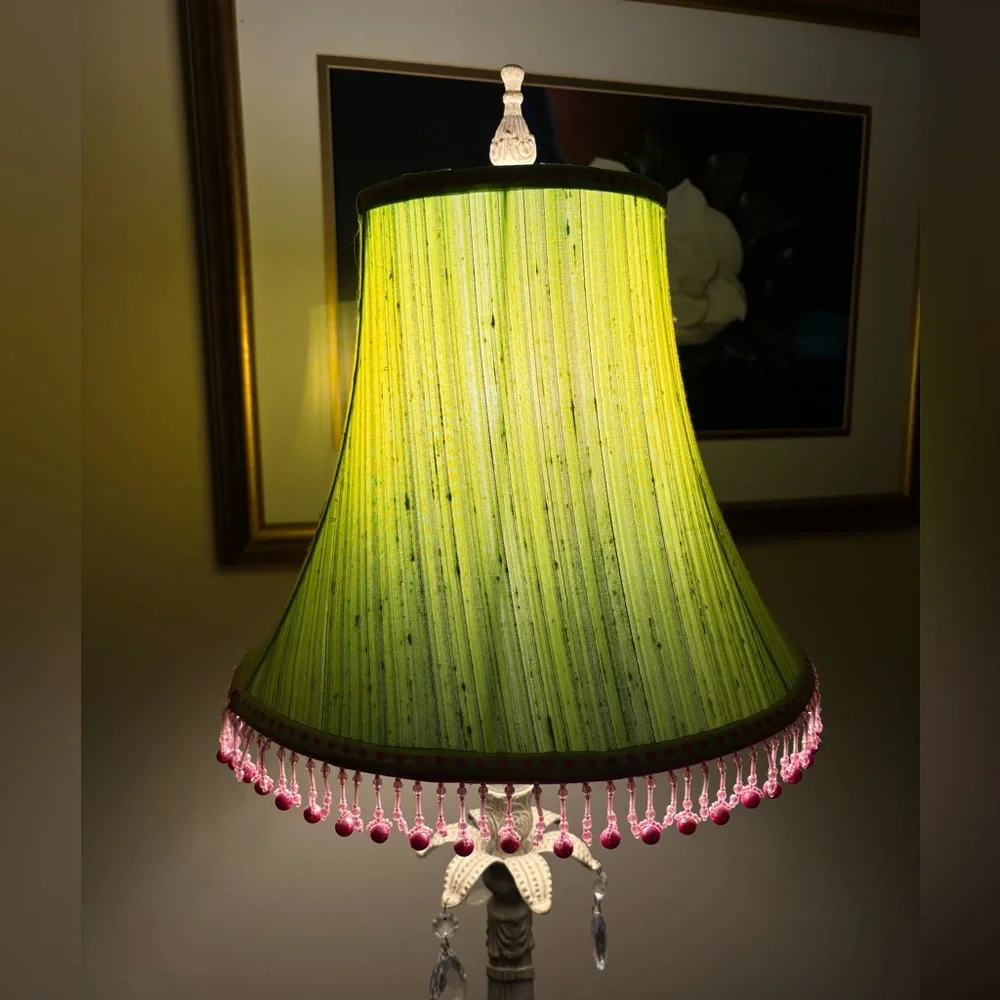 Vintage-Style Table Lamp Bright Green Lamp Shade With Pink Beaded Fringe - Picture 2 of 9